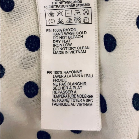 3 Forever 21 long sleeve button down blouses. - Picture 16 of 16